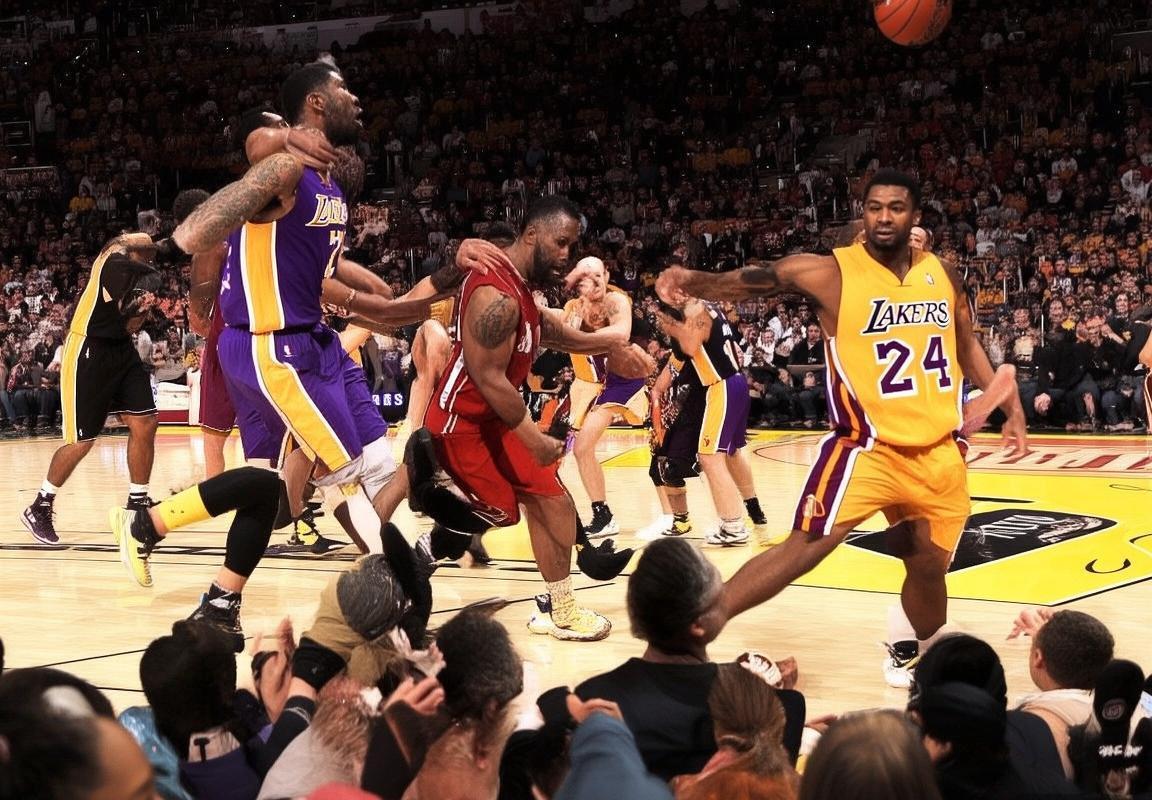 洛杉矶湖人对迈阿密热火：NBA巅峰对决精彩回顾(图2)